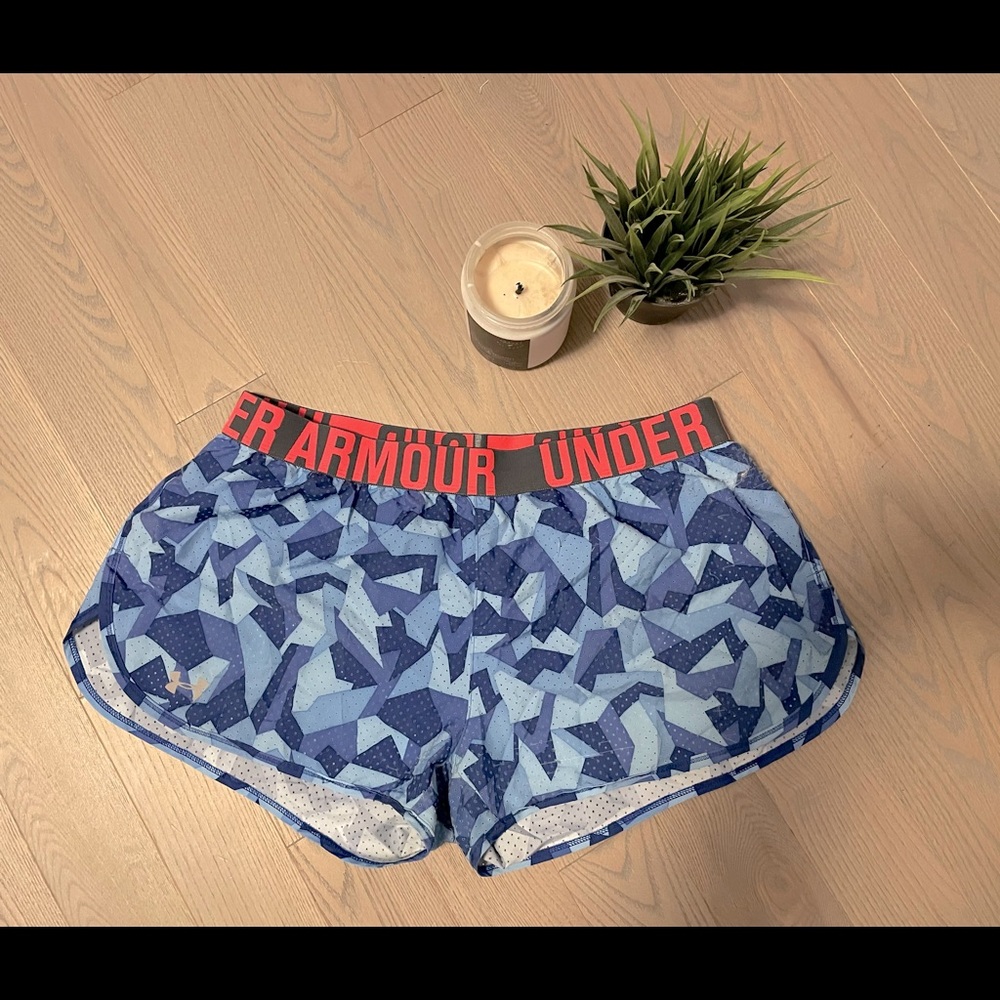 *Free w Purchase* Women’s Under Armour Shorts